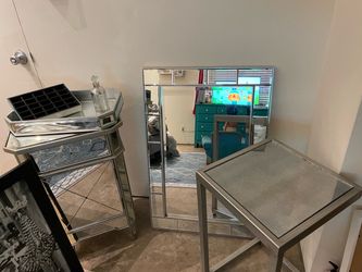 Mirrored Furniture Set with Wall Mirror