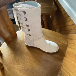 Ugg Boots Size5/6 Winter White
