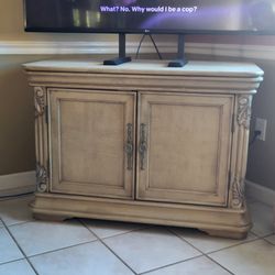 Vintage Michael Amini Aico Table. Oak Wood. GUC.