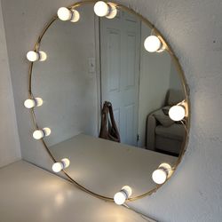 Gold Round mirror With Adjustable Lights 