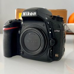 Nikon D750 Full Frame Pro DSLR - Excellent Condition