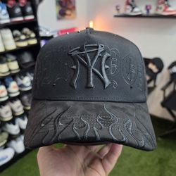 31 Hats - Thirty One Hats 'NY Crystal Flames' Black - Brand New ✅️ 