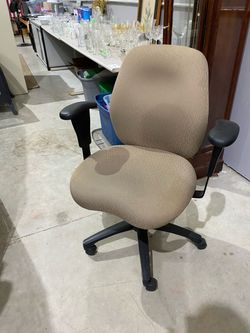 Swivel Ergonomic padded high back office chair