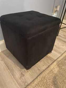 Black Velvet Tufted Cube Ottoman