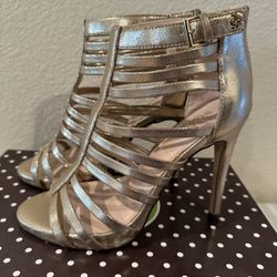 Gold Heels 6.5