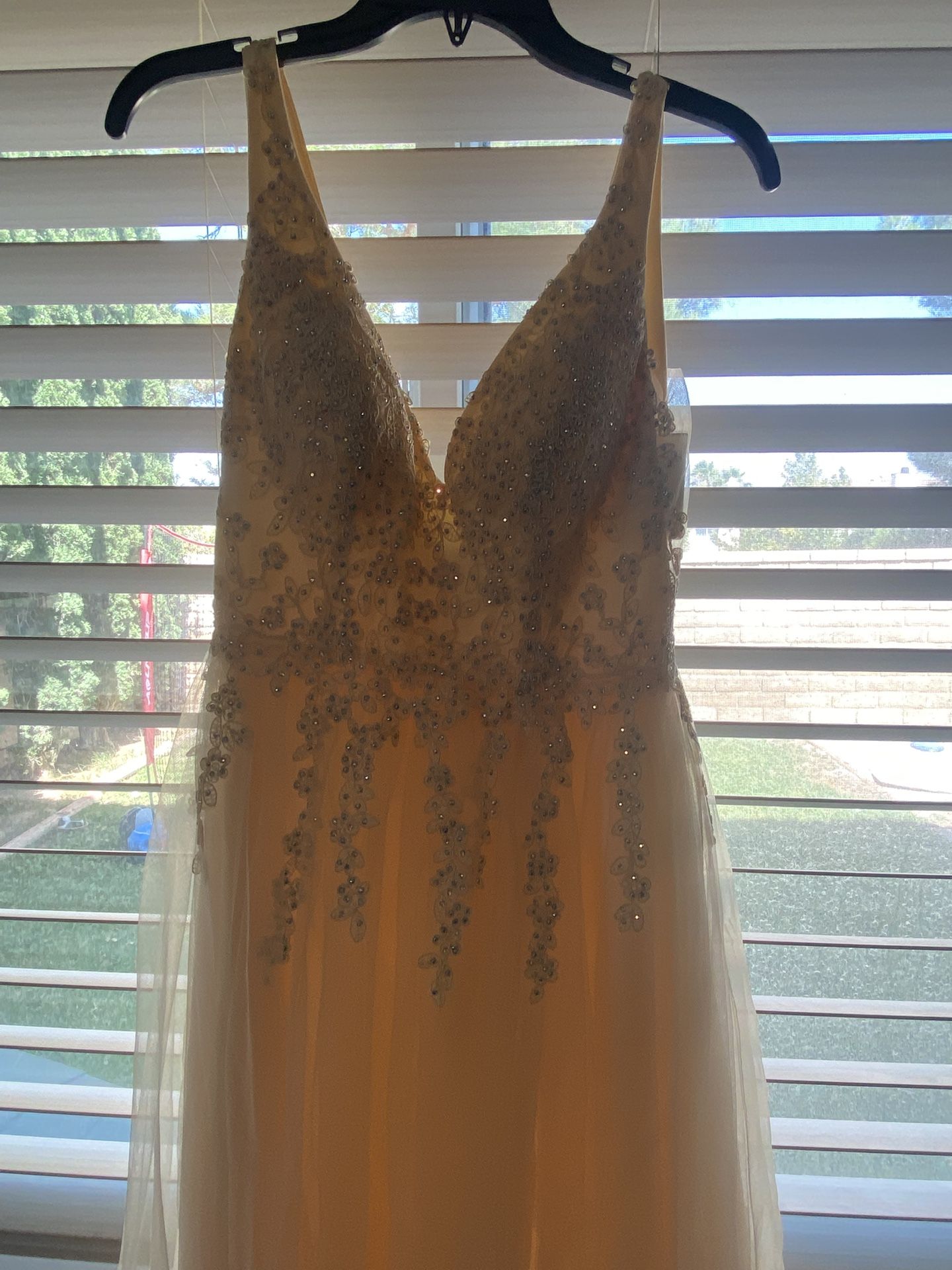 herve leger white and gold dress THE METALLIC SOPHIE DRESS – HERVÉ LÉGER main image 0