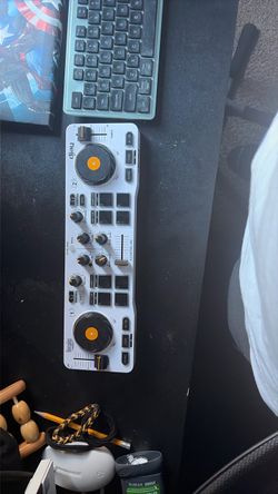Hercules DJControl Mix DJ Controller