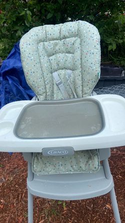 Hi chair price 10$15$.  Pick up. E. Side 72. and. Grandview. E. Tacoma