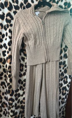 Knit zippy brown