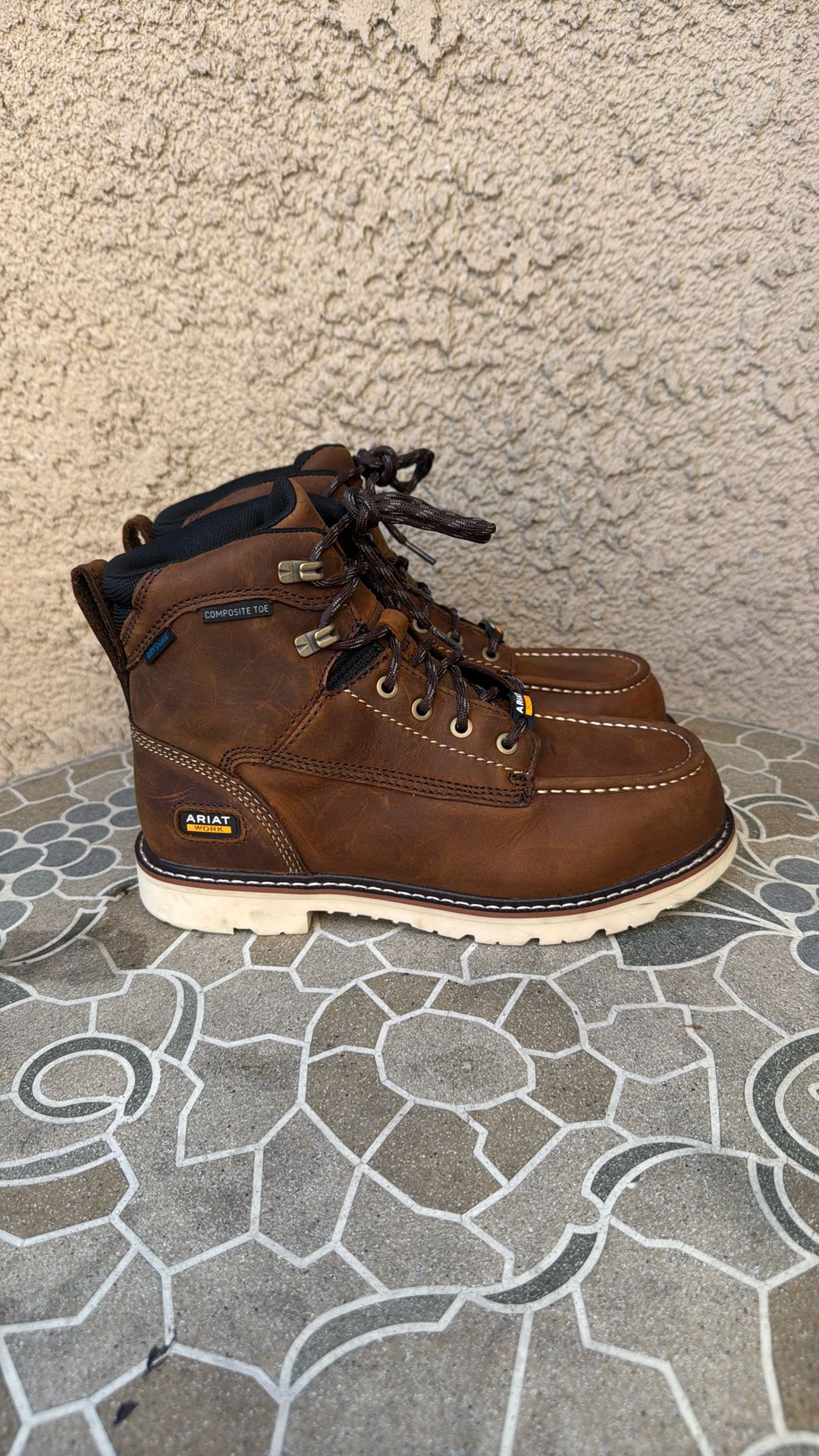 WORK BOOTS ARIAT COMPOSITE TOE WATERPROOF SIZE 8B WOMEN’S 