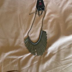 1X Hefty NOS Classic Unique Vintage Metal Necklace Unisex silver Tone