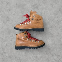 Danner Boots Women's Mountain Light Cascade Leather Hiking Tan — Size 7