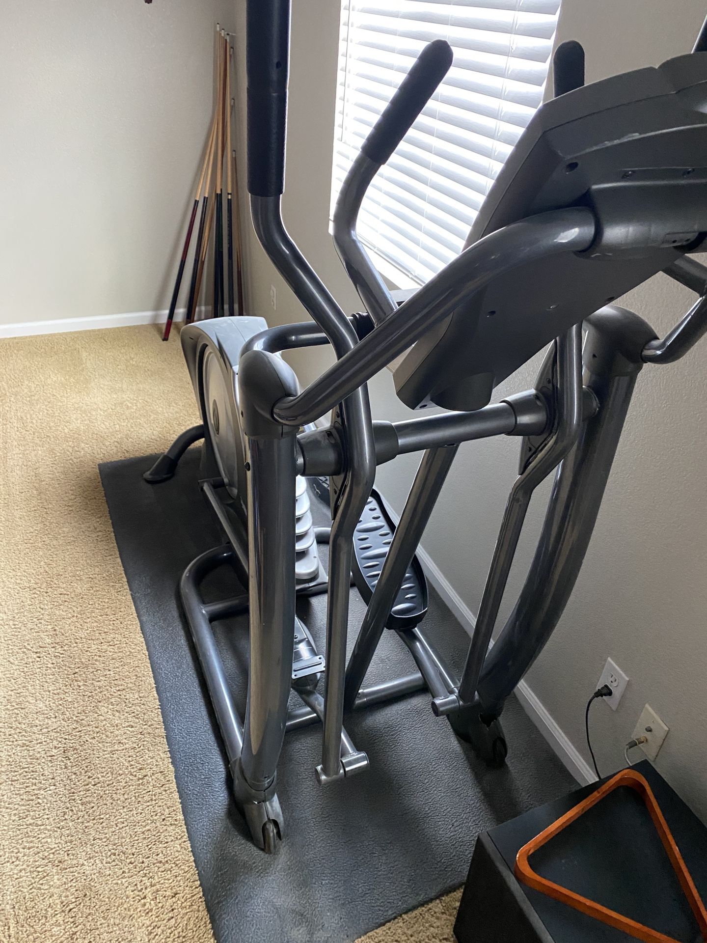 Elliptical By Smooth fitness