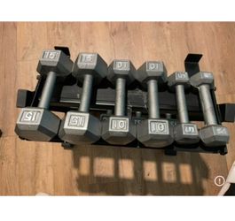 In NEW Condition Set Of Cast Iron Hex Dumbbells 5s, 10s, 15s 20s  And  25s [ RACK NOT INCLUDED]
