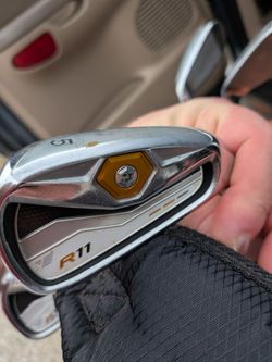TaylorMade R11 5-PW W bag