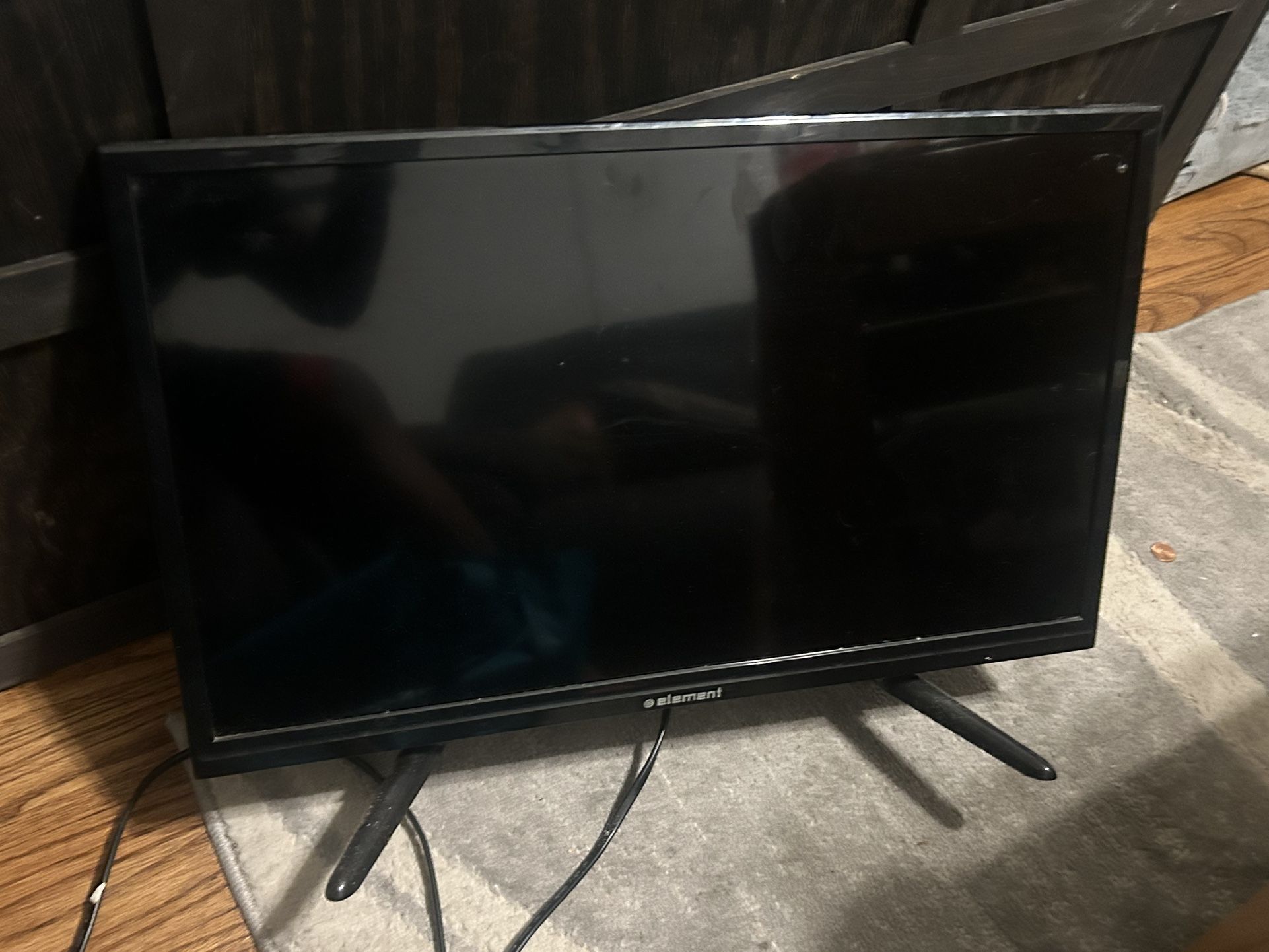 Element 19” Flat Screen TV