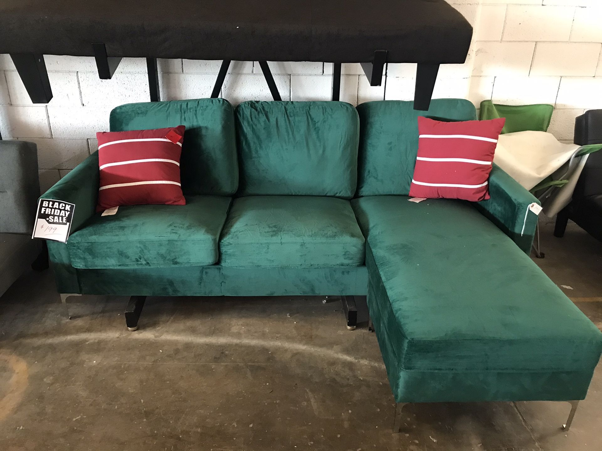 Green Velvet Sectional Sofa ‼️Black Friday Sale‼️
