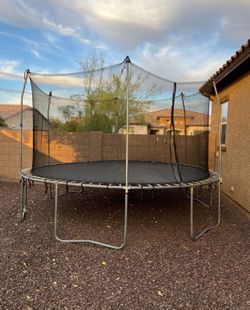 14” trampoline Skywalker