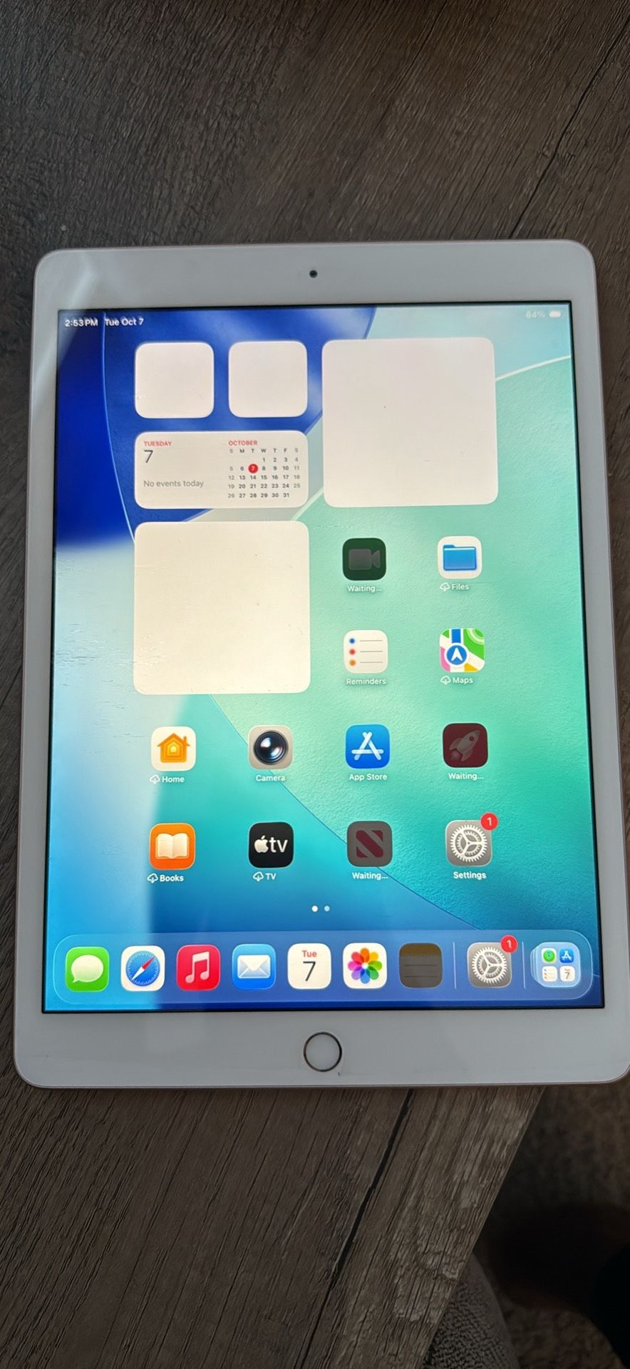iPad 8th Generation- ROSE GOLD Negotiable**