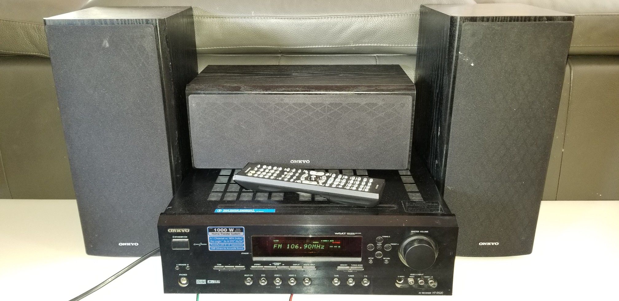 ONKYO HT-R520 6.1 Channel 1000 Watt AV Receiver