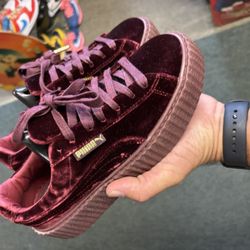 Rihanna Palmer Size 7 1/2
