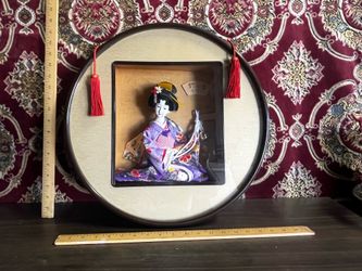 Vintage Japanese Maiko Doll Shadow Box