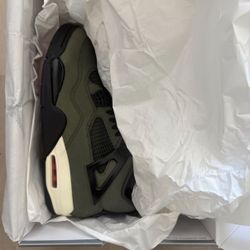 NEW Undefeated x Jordan 4 (size 12)