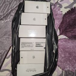 Airpods Pro 2nd gen with magsafe case