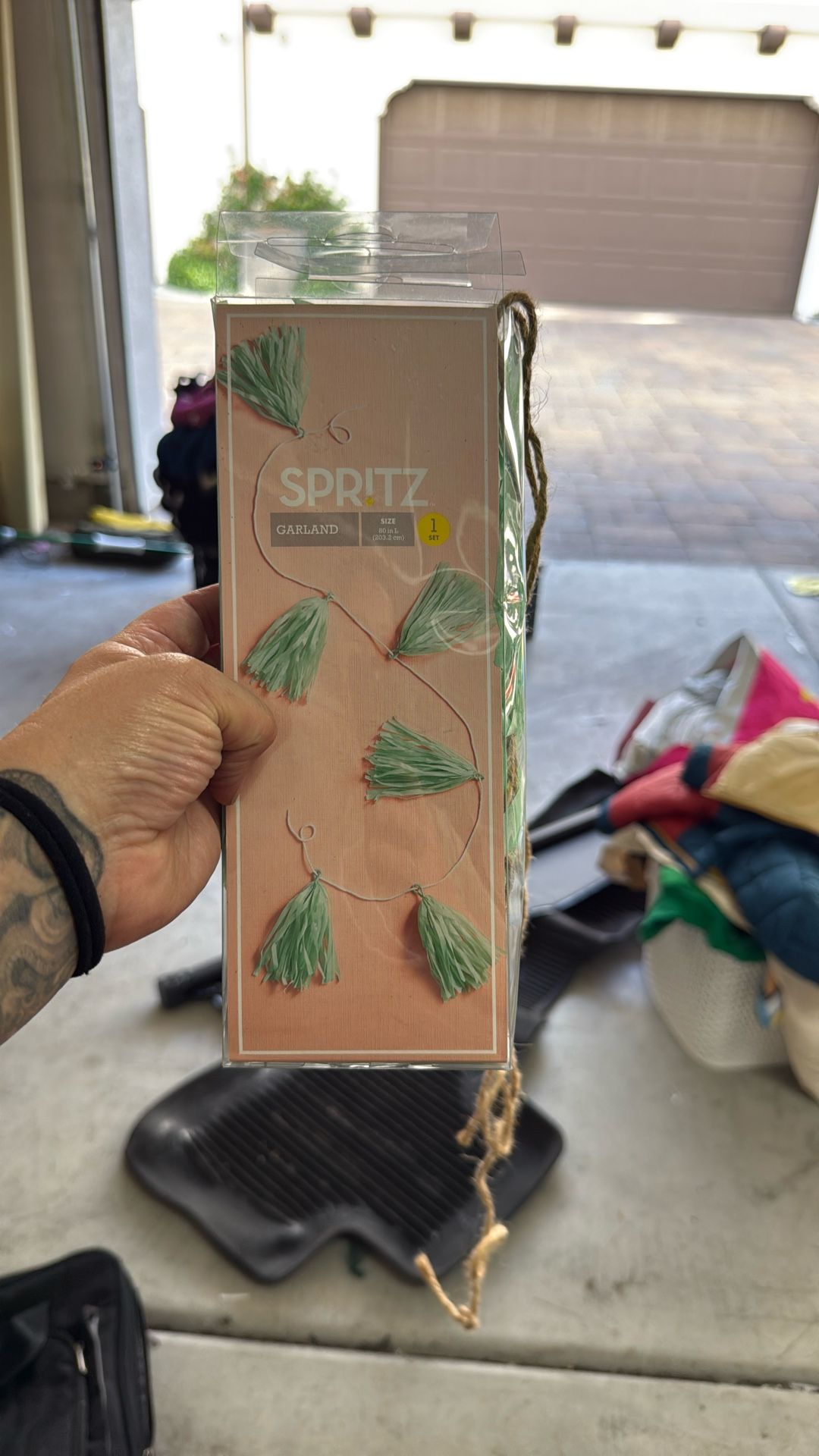 Spritz Garland (Light Green/Teal)