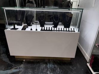 jewelry Showcase