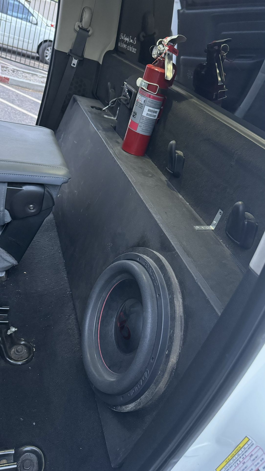Dodge Ram 1500 Speaker Box With Sub No Ram Parts