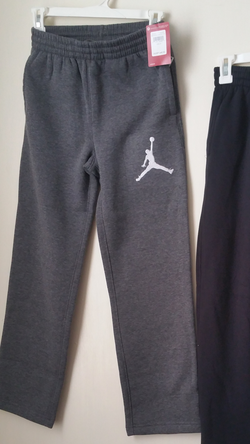 Kid's Nike Air Jordan sweat pants size M new with tag