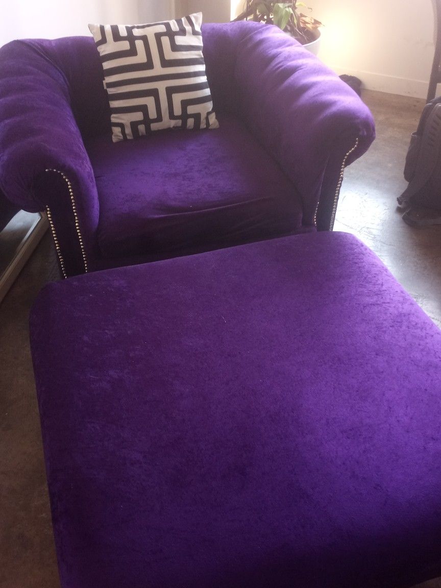 Comfortable Living Room Furniture