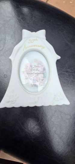 Russ Berrie "White Lace & Promises" 50th Anniversary porcelain photo frame