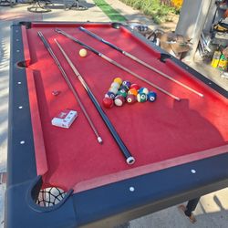 7ft Pool Table 
