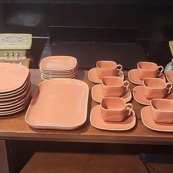 34 Piece Vintage Coral Franciscan Metropolitan Tiempo Dinnerware 