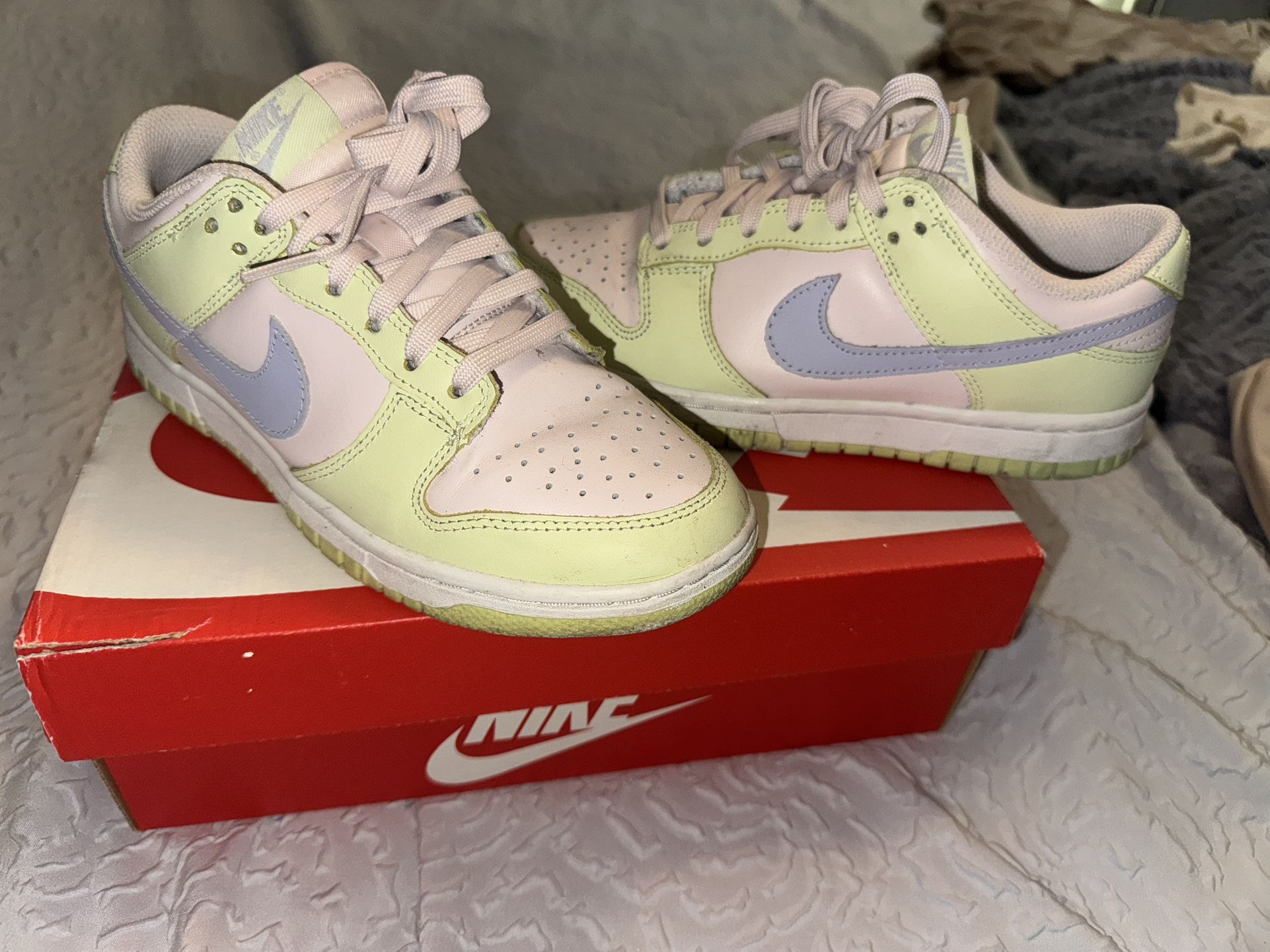 Nike Dunks 