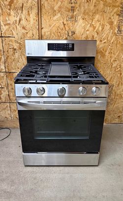 LG Stainless Steel Gas Range with Griddle