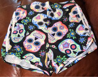 No Boundaries Sugar Skull Dolphin Shorts Size S (3-5) Black Day of the Dead