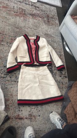 Gucci jacket and skirt size 44