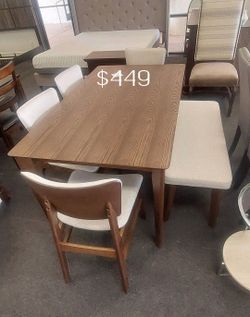 Stunning  table set with Bench walnut finish