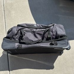 High Sierra Duffle Bag With Wheels 34”