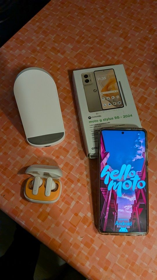 Moto Stylus (2024) + Extras