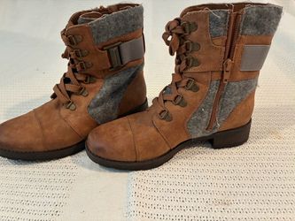 Boots 61/2