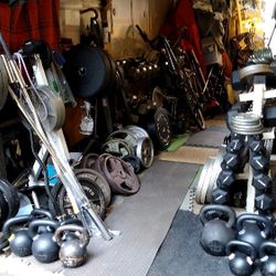 SELLING  : RUBBER & STEEL DUMBBELLS /OLYMPIC  & STANDARD SIZE PLATES / ROGUE BUMPERS   &  5 FOOT  /  7 FOOT  BARBELL  BARS & EASY CURL  BARS & KETTLES