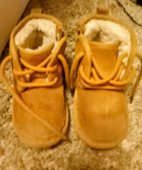 Ugg Boots Toddler Sz 9