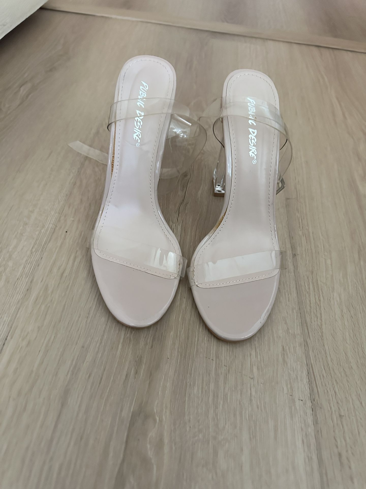 Clear Band/clear Heel 