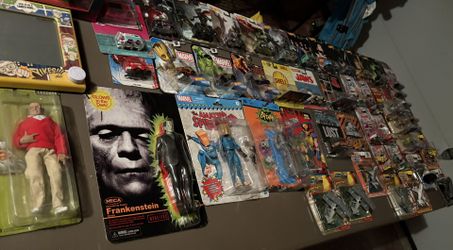 Yard sale Saturday 8/23 8:00 am 12:00pm 54 Silvania Rd PortsmouthRI