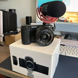 Sony ZV-E10 With Blogger kit And Crane M2 S