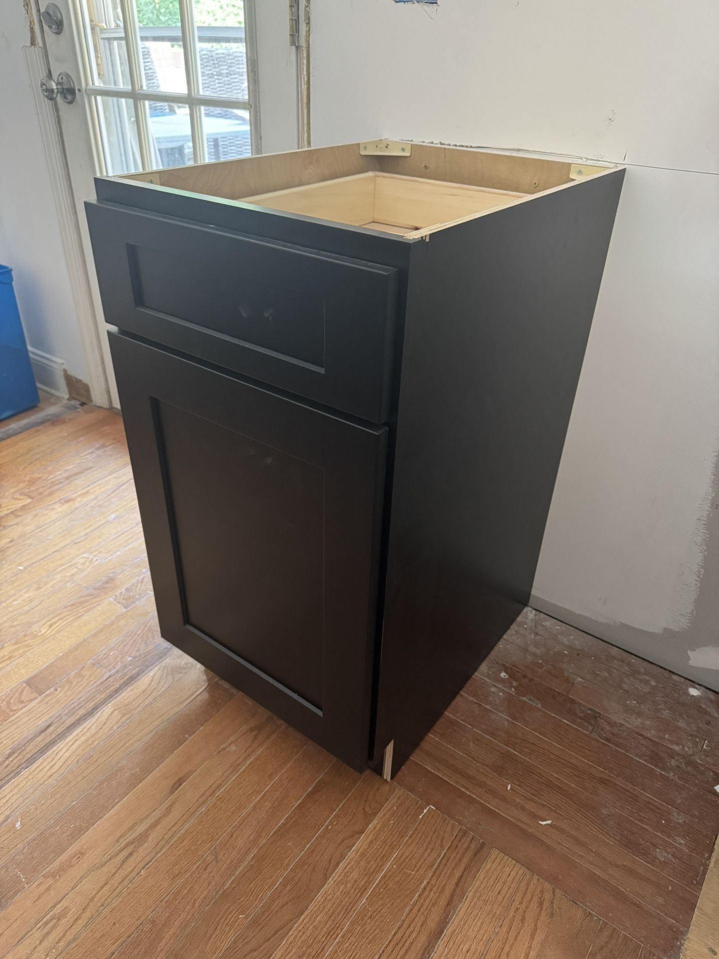 18” Shaker Wall and Base Cabinet
